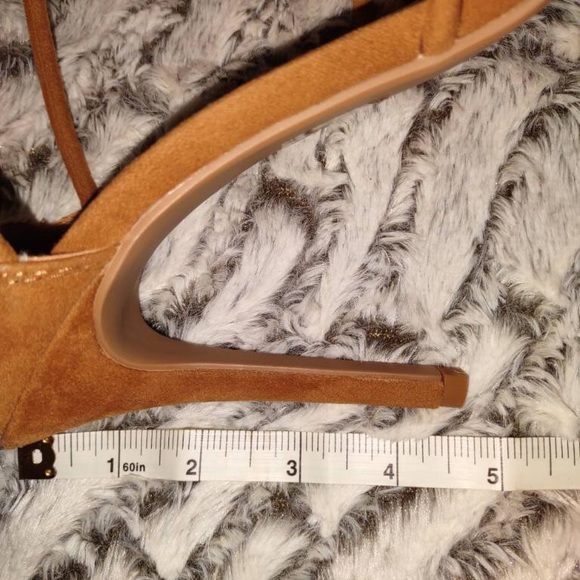 Forever 21 Strap Brown heel - Picture 4 of 4